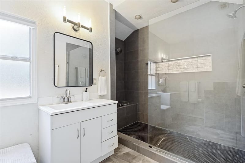 6047 Vickery Boulevard, Dallas TX 75206 - Photo 17
