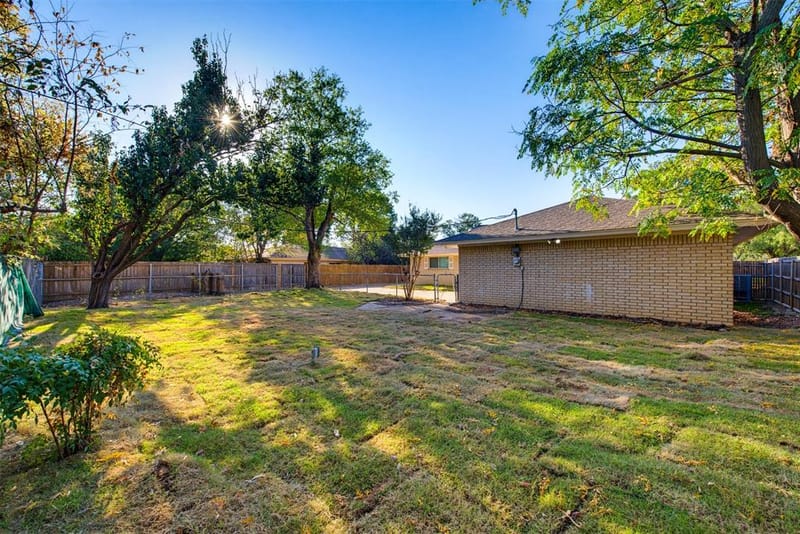 5005 Fall River Drive, Fort Worth TX 76103 - Photo 34