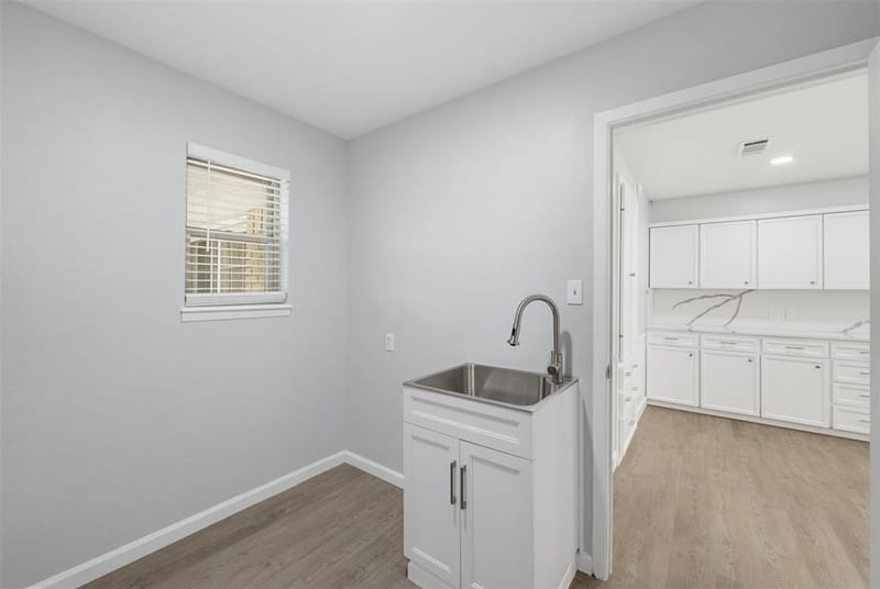 5005 Fall River Drive, Fort Worth TX 76103 - Photo 31