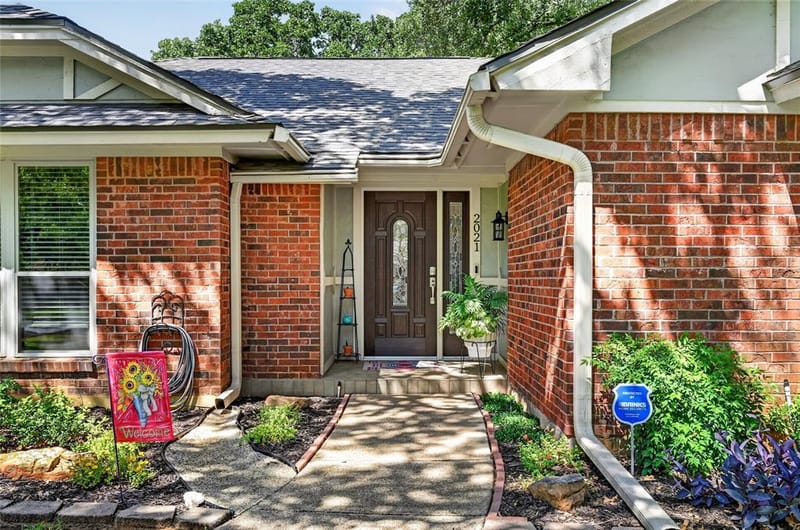 2021 Iron Horse Court, Arlington TX 76017 - Photo 2