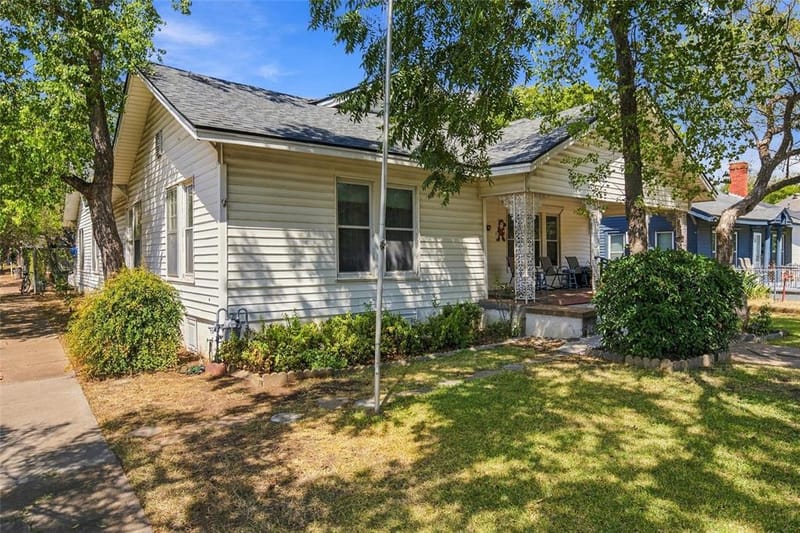 2725 Morrow Avenue, Waco TX 76707 - Photo 3