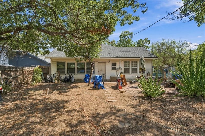 2725 Morrow Avenue, Waco TX 76707 - Photo 24