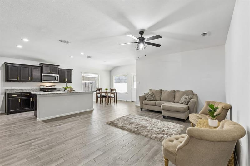 9108 Ridgeriver Way, Fort Worth TX 76131 - Photo 2