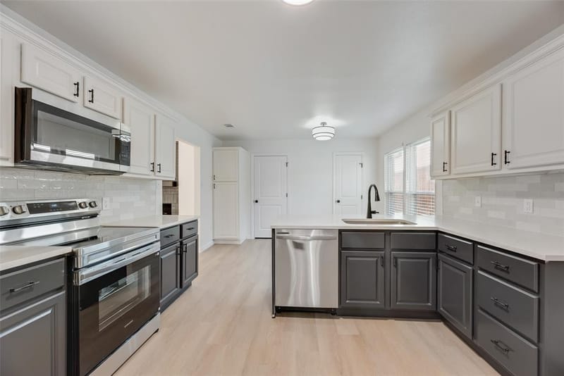 3711 Grasmere Drive, Carrollton TX 75007 - Photo 10