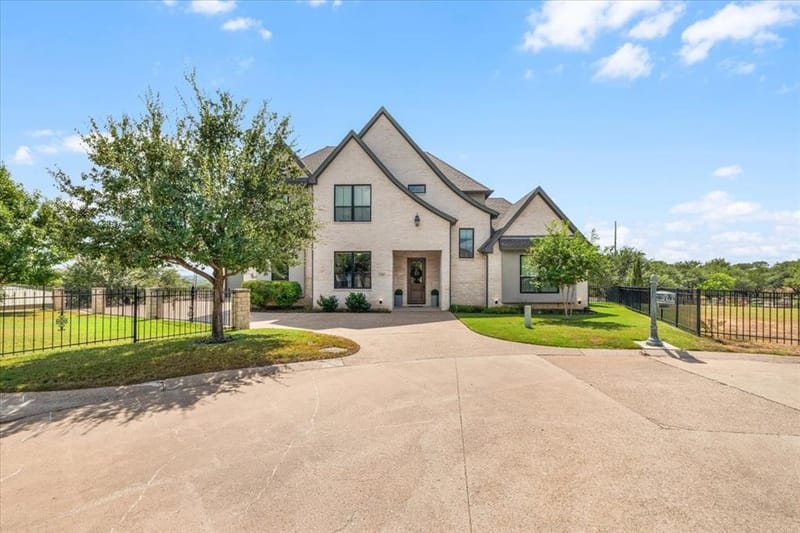 4305 Shale Bluff Court, Granbury TX 76048