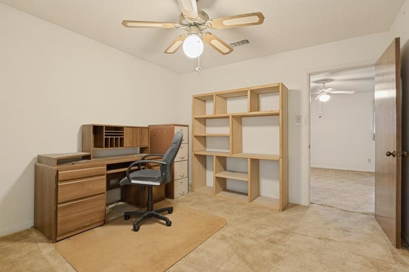 105 W Lilly Lane, Arlington TX 76010 - Photo 6