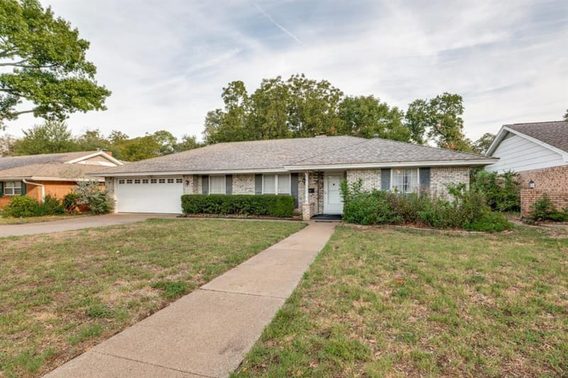 105 W Lilly Lane, Arlington TX 76010