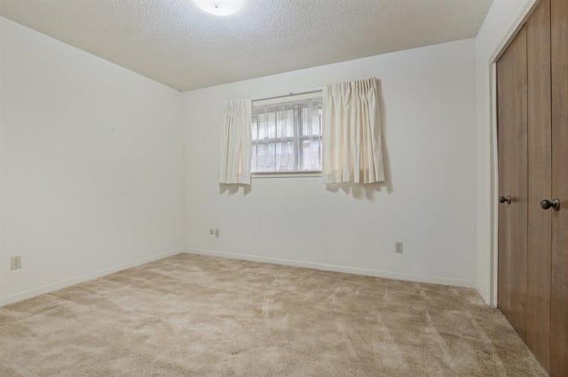 105 W Lilly Lane, Arlington TX 76010 - Photo 10