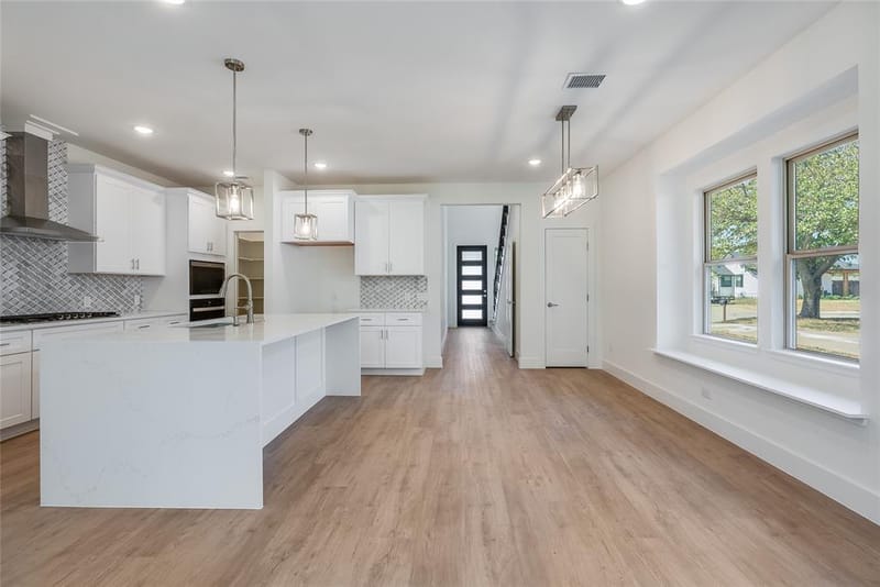 210 E Park Street, Little Elm TX 75068 - Photo 7