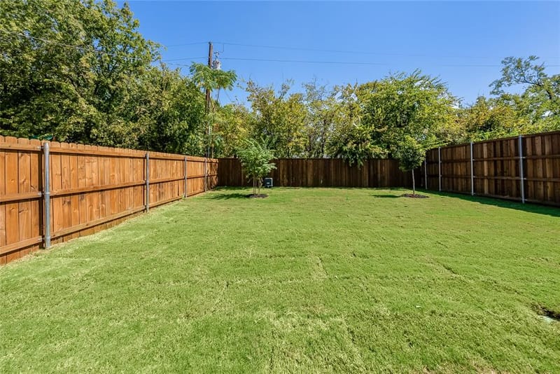 210 E Park Street, Little Elm TX 75068 - Photo 30