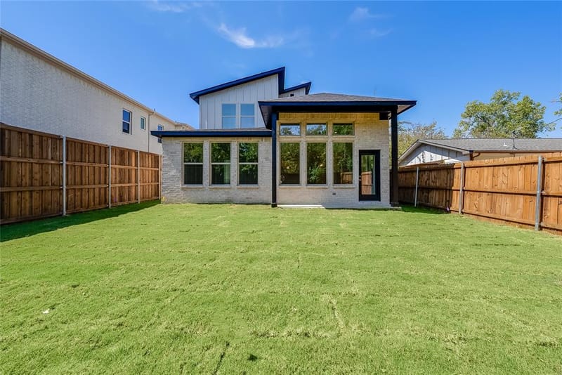 210 E Park Street, Little Elm TX 75068 - Photo 31