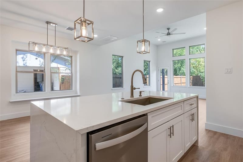 210 E Park Street, Little Elm TX 75068 - Photo 8