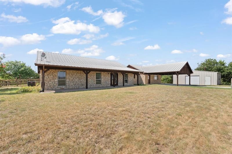 271 Jupiter Trail, Weatherford TX 76088 - Photo 2
