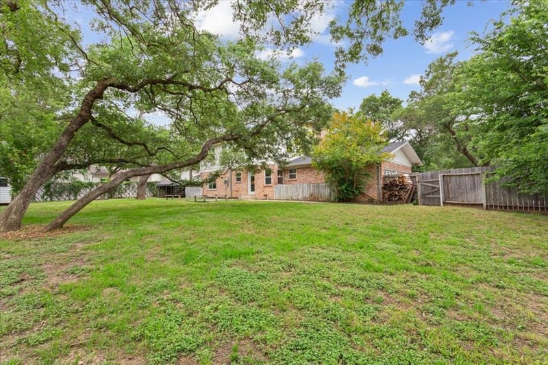 425 White Hall Road, Woodway TX 76712 - Photo 37
