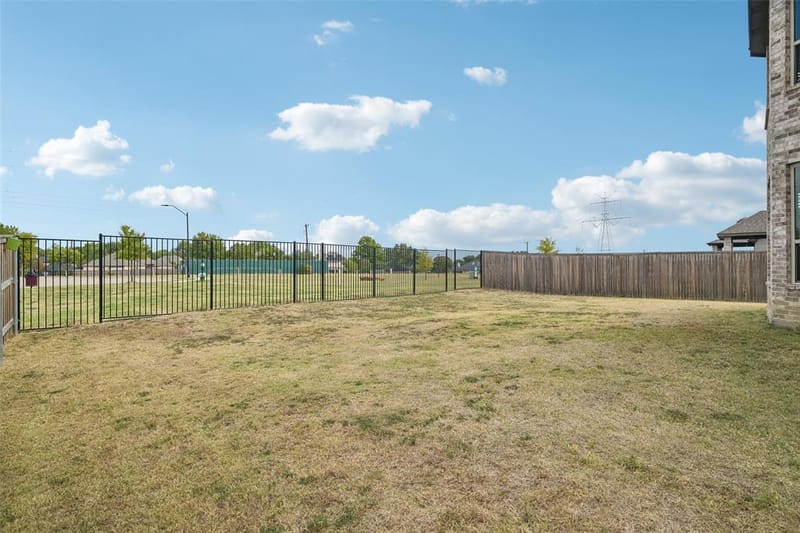 2923 Grand Lookout Lane, Arlington TX 76001 - Photo 38