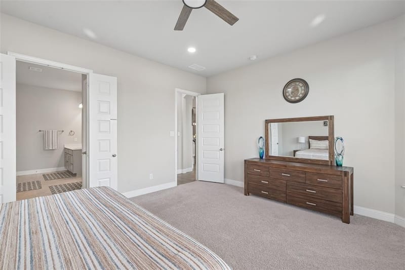 2923 Grand Lookout Lane, Arlington TX 76001 - Photo 21