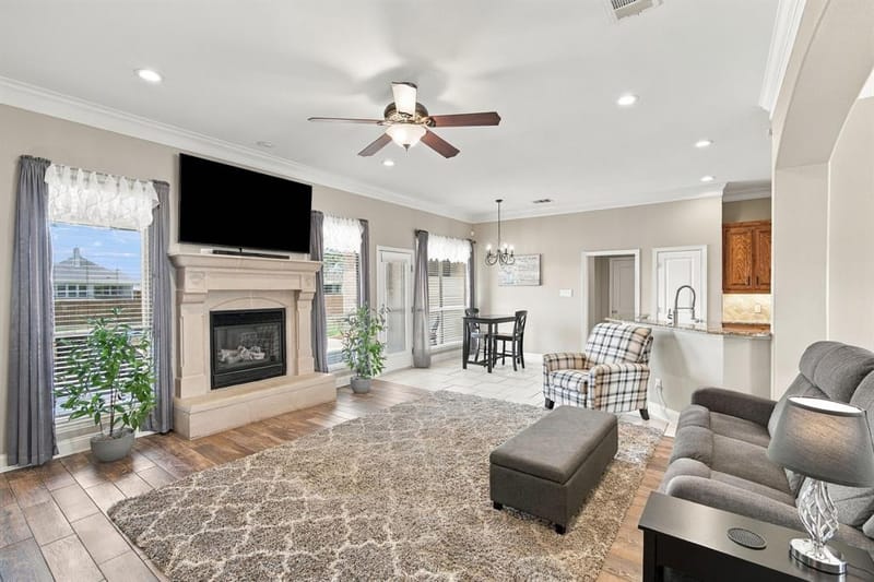 810 Woodcrest Drive, Ennis TX 75119 - Photo 6