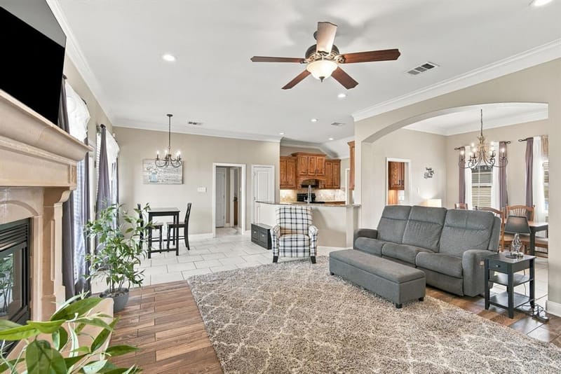 810 Woodcrest Drive, Ennis TX 75119 - Photo 7