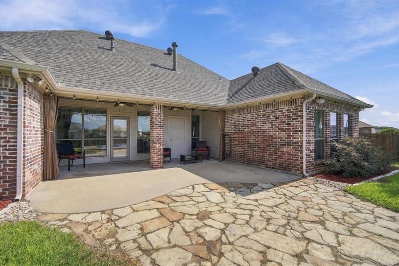 810 Woodcrest Drive, Ennis TX 75119 - Photo 25