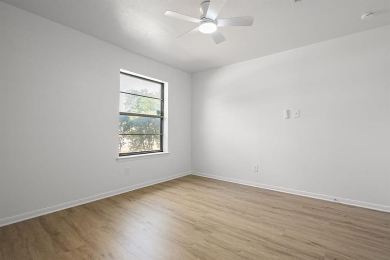 3201 Winderemere Drive, Arlington TX 76014 - Photo 14