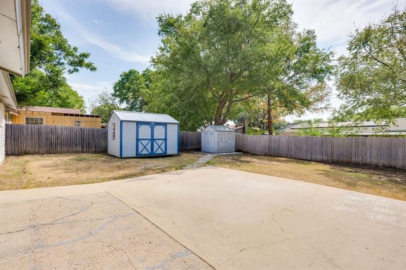 3201 Winderemere Drive, Arlington TX 76014 - Photo 15