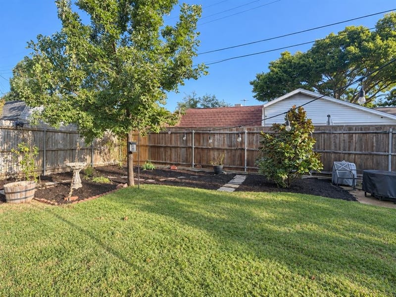 2701 Briarcliff Drive, Irving TX 75062 - Photo 11