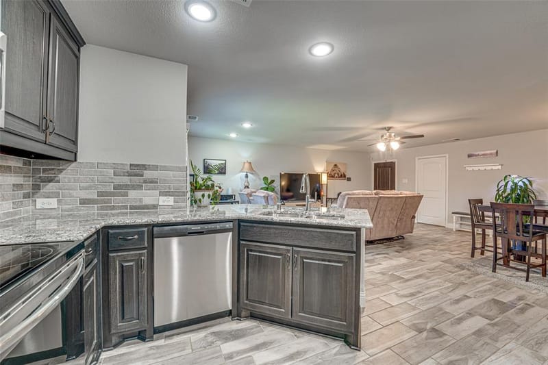 6810 Topaz Drive, Greenville TX 75402 - Photo 10