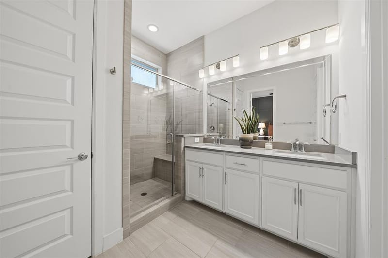8261 Laflin Lane, Dallas TX 75231 - Photo 24