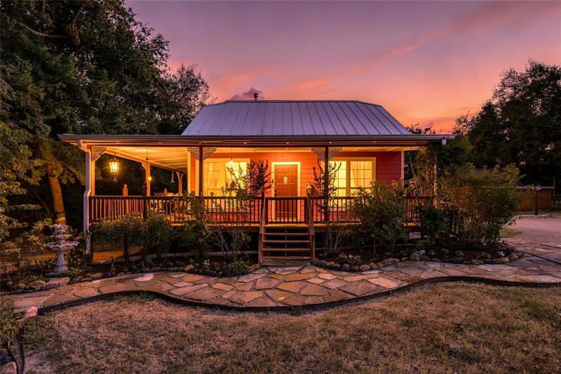 207 Commerce Street, Cumby TX 75433