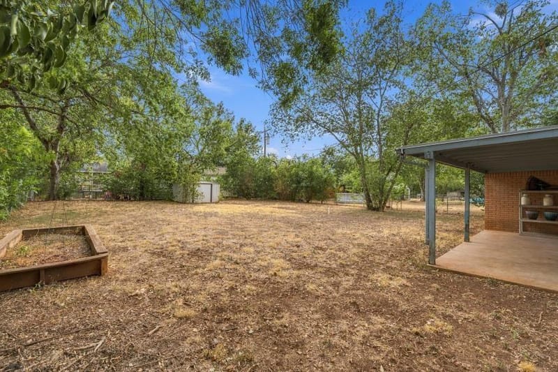 1204 W 4th Street, McGregor TX 76657 - Photo 16