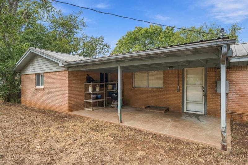 1204 W 4th Street, McGregor TX 76657 - Photo 14