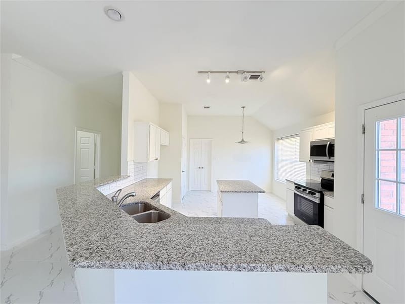 7960 Salmon Run Way, Fort Worth TX 76137 - Photo 13