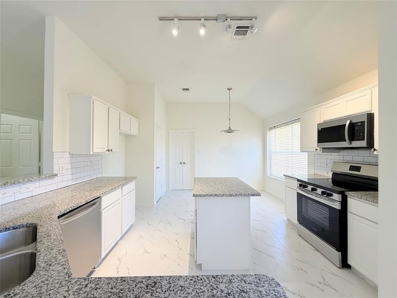 7960 Salmon Run Way, Fort Worth TX 76137 - Photo 14