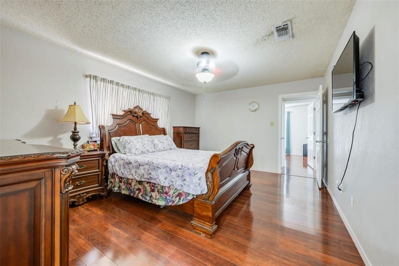 718 Southridge Court, Grand Prairie TX 75052 - Photo 7