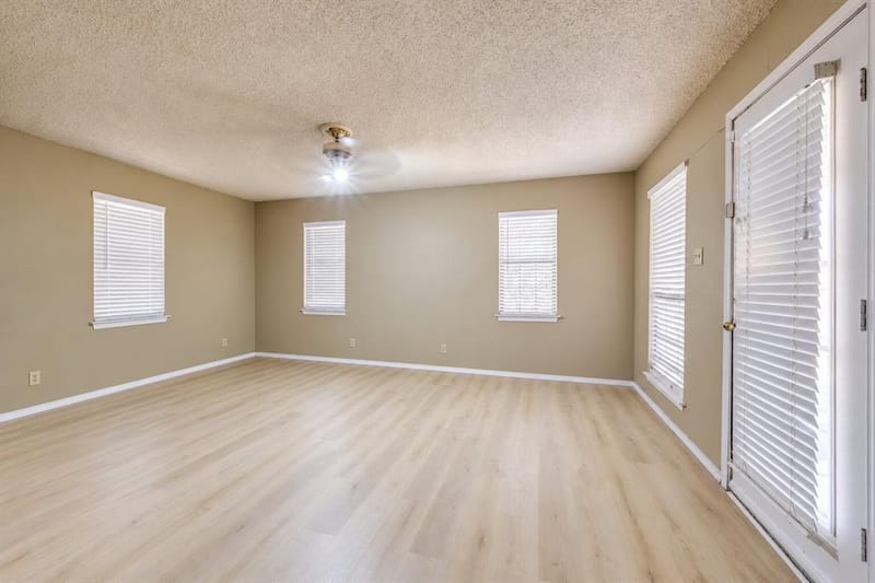 718 Southridge Court, Grand Prairie TX 75052 - Photo 11