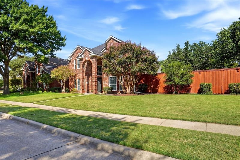 852 Aberdeen Court, Coppell TX 75019 - Photo 2