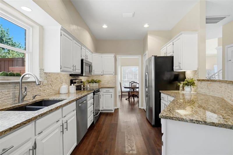 852 Aberdeen Court, Coppell TX 75019 - Photo 8