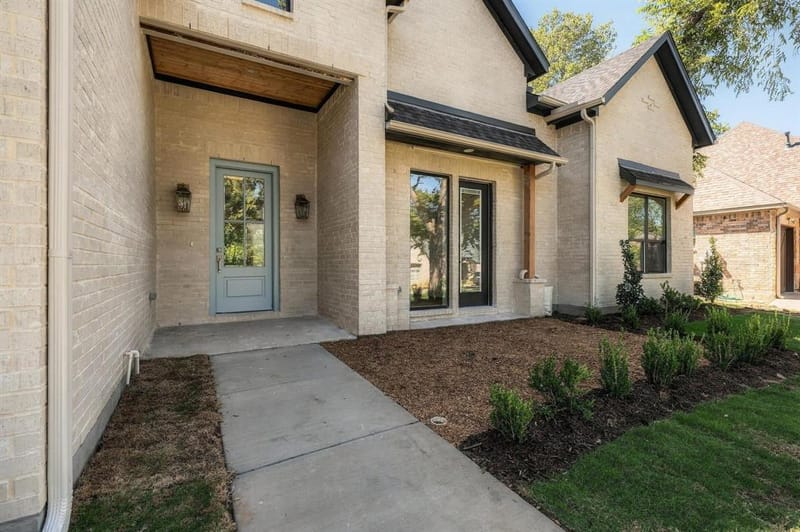 2510 Creekbend Circle, Sherman TX 75092 - Photo 2