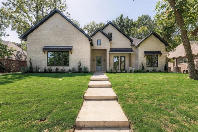 2510 Creekbend Circle, Sherman TX 75092
