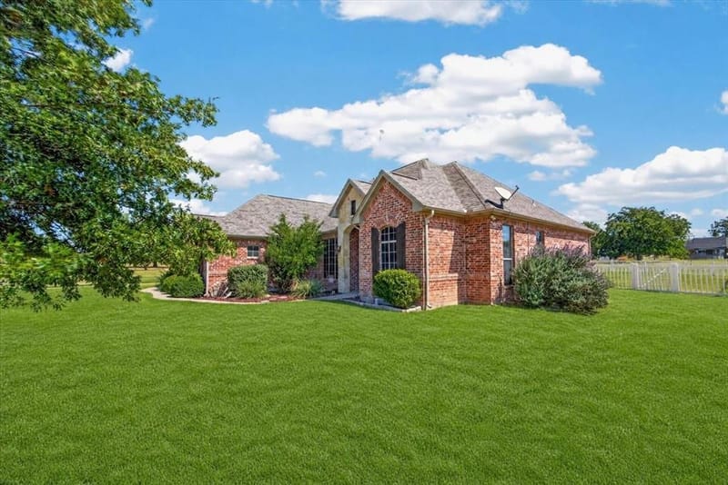 152 Savannah Drive, Brock TX 76087 - Photo 3