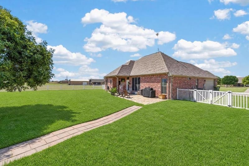 152 Savannah Drive, Brock TX 76087 - Photo 25