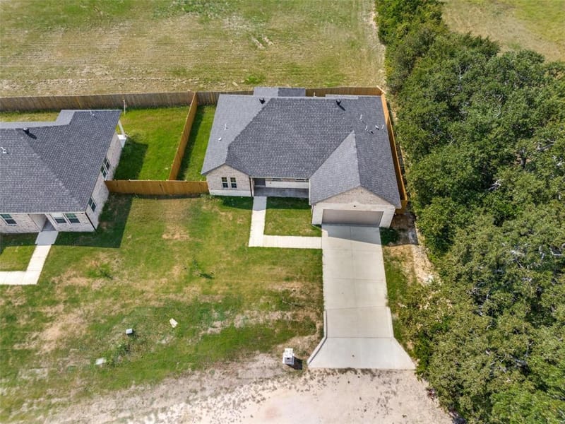 701 Lakeland Drive, West Tawakoni TX 75474 - Photo 4