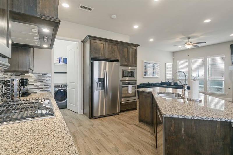 3639 Chesterfield Street, Irving TX 75038 - Photo 8