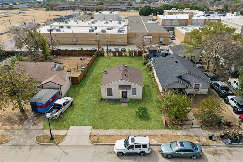 1224 E Morningside Drive, Fort Worth TX 76104 - Photo 6