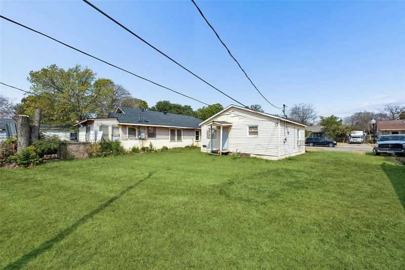 1224 E Morningside Drive, Fort Worth TX 76104 - Photo 3