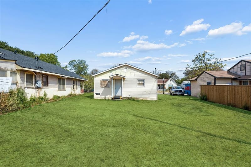 1224 E Morningside Drive, Fort Worth TX 76104 - Photo 4