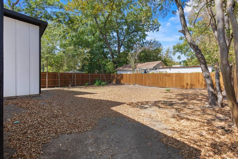 3901 Hamilton Avenue, Dallas TX 75210 - Photo 23