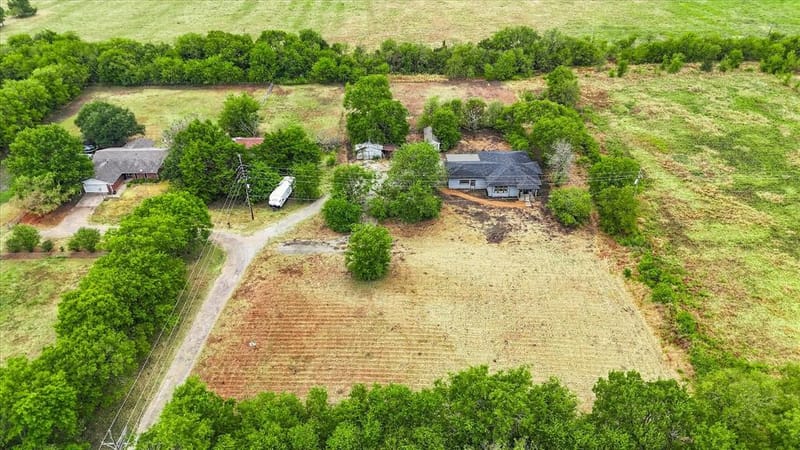 401 S Gardner Street, Whitewright TX 75491 - Photo 23