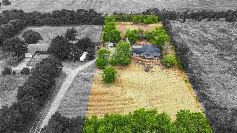 401 S Gardner Street, Whitewright TX 75491 - Photo 27