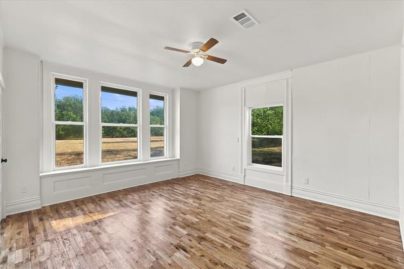 401 S Gardner Street, Whitewright TX 75491 - Photo 13